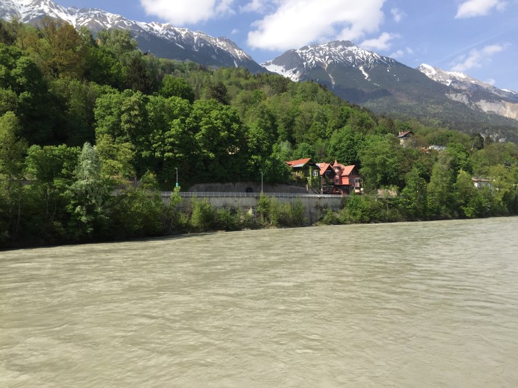 4F611822-6266-4D70-874A-F9EAF178D7E6